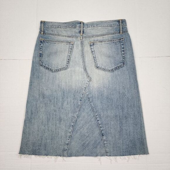 Gap Jeans Skirt Light Wash Blue Denim A-Line Knee Length Frayed Hem Size 6 - Picture 4 of 13